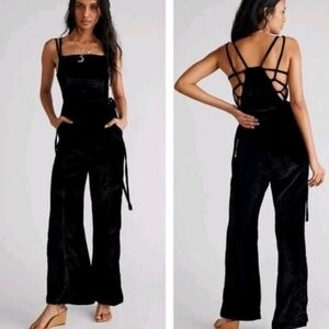 FREE PEOPLE 90s Forever Velvet Black Strappy Jumpsuit Sz. XS